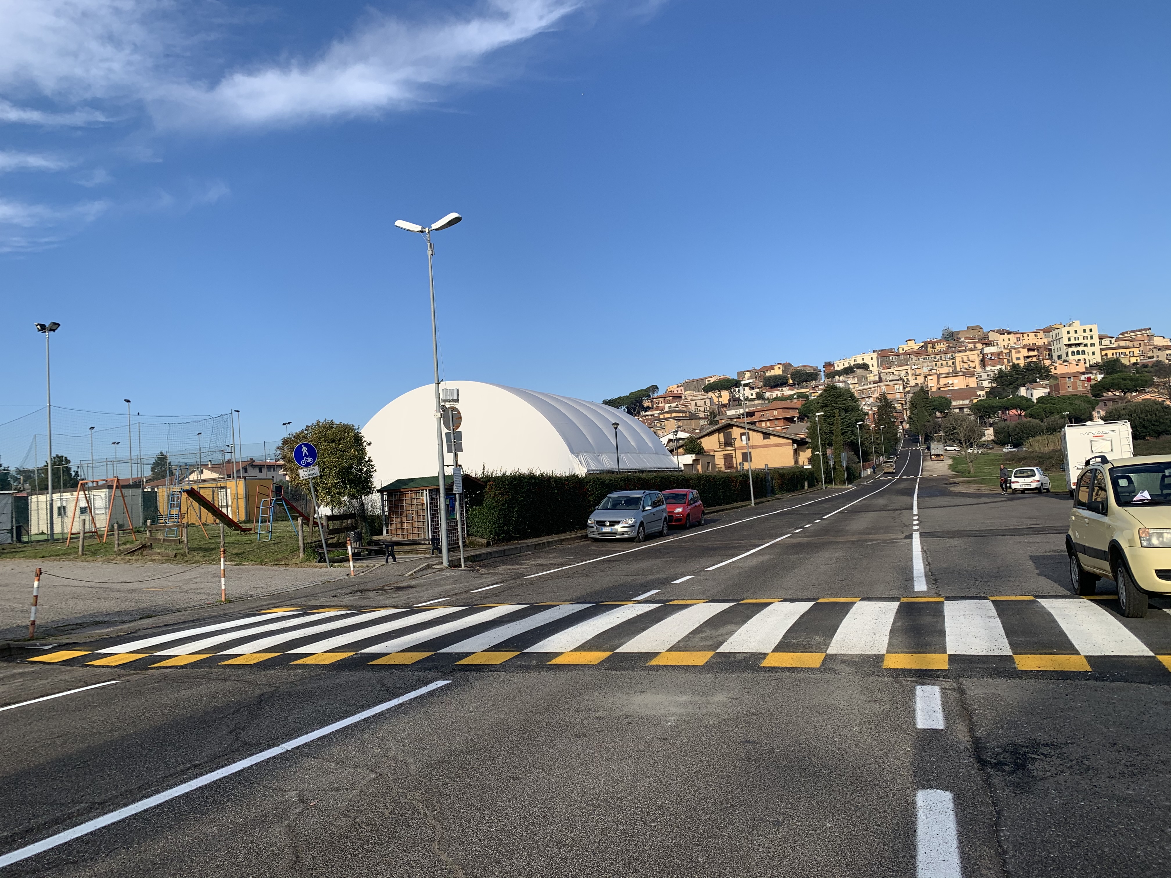 Via Colle Sant’Andrea: Rifacimento segnaletica stradale e passaggi pedonali.