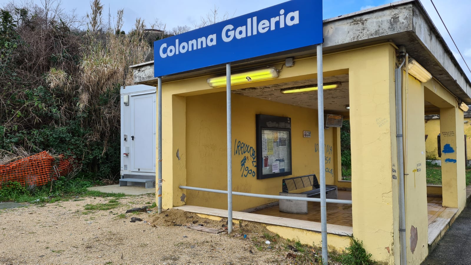 Richiesta di intervento pensilina Colonna Galleria
